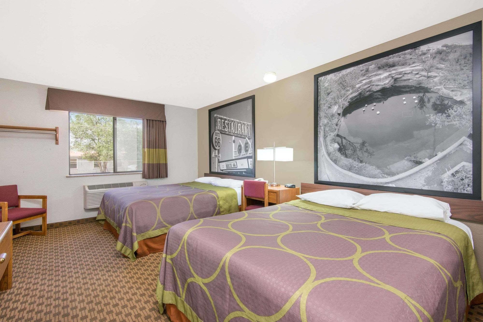Super 8 By Wyndham Santa Rosa Hotel Екстериор снимка